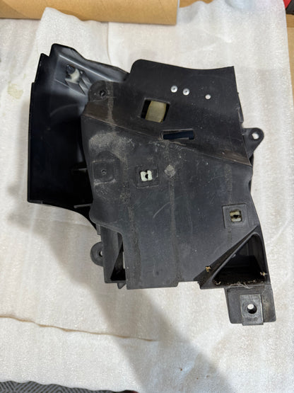 Yamaha (XVS650) Vstar 650 Custom Box Compartment